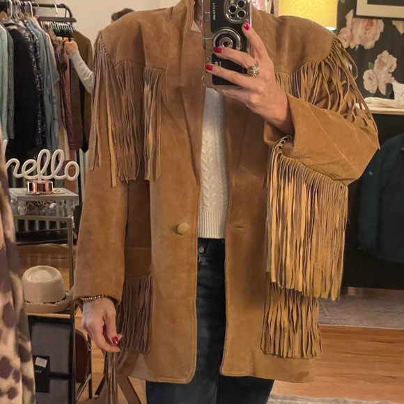 Free people vibe Vintage suede fringe! This Jacket is in Excellent condition. - Picture 14 of 14